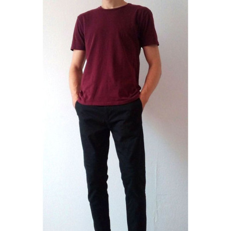 why-should-we-wear-maroon-t-shirt-with-black-pants-big-0